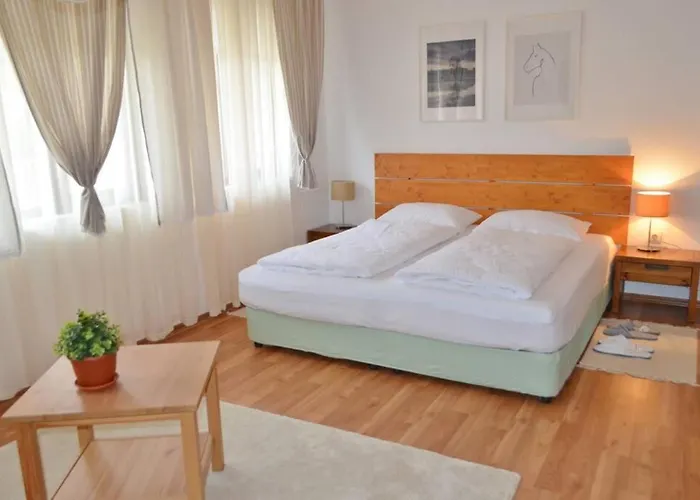 Cozy Studio In "Hill Top"