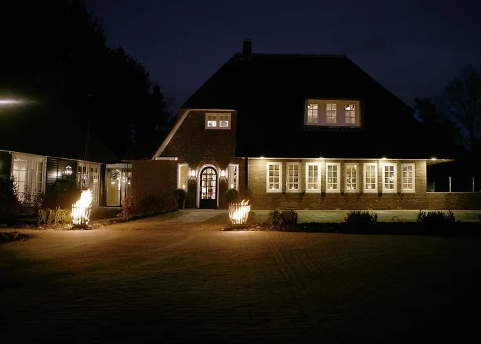 Hotels in Holten