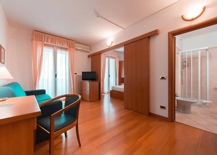 Hotel sulla spiaggia a Loano
