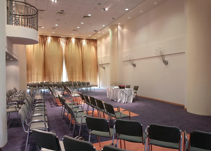 Golden Coast Beach Hotel