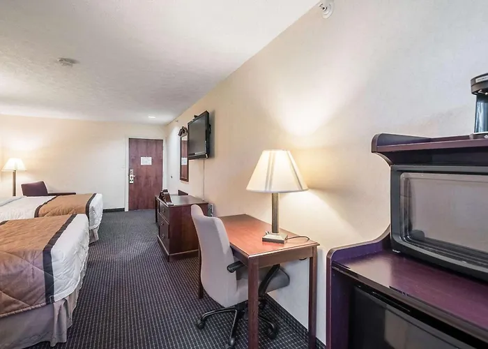 Charles Town Beach hotels