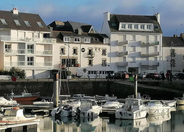 Hôtels à Étel