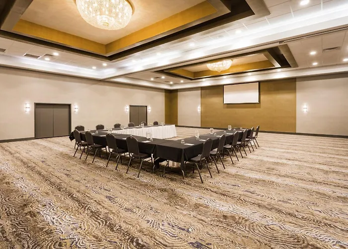Roanoke Beach hotels