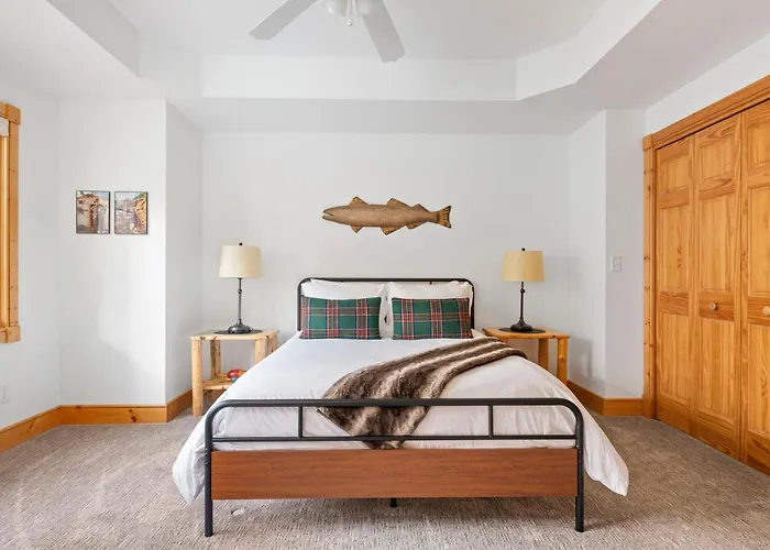 Dubuque Vacation Rentals