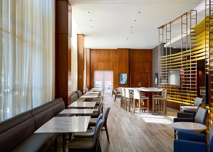 Arlington Hotels