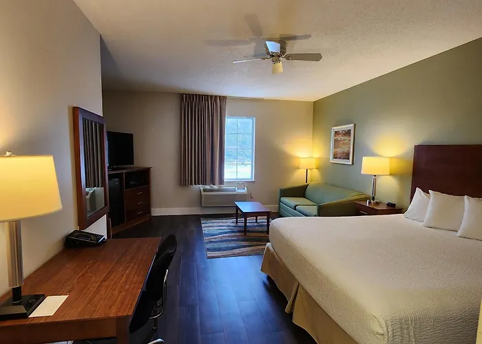 Mackinaw City Golf hotels