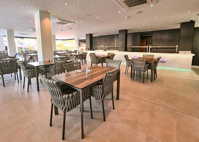 Aparthotels in Peguera