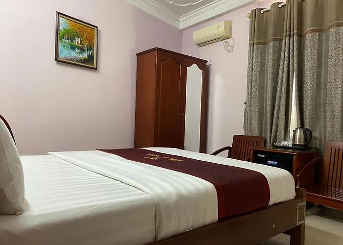 Hong Ha Airport Hotel
