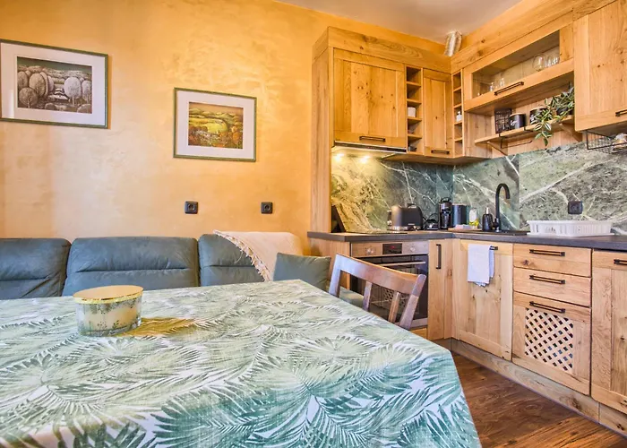 Cosy Apartment On The Lift