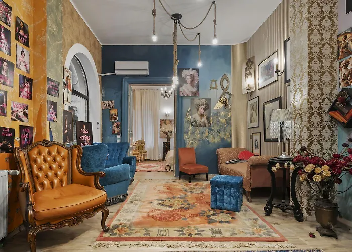 Stay In A Writer'S 19Th Century Villa Calea Victoriei