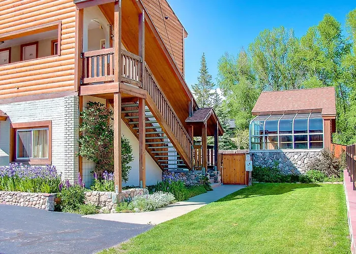 Steamboat Springs Dog Friendly Hotels