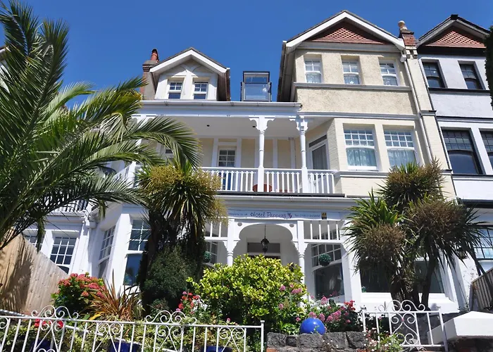 Torquay Beach hotels