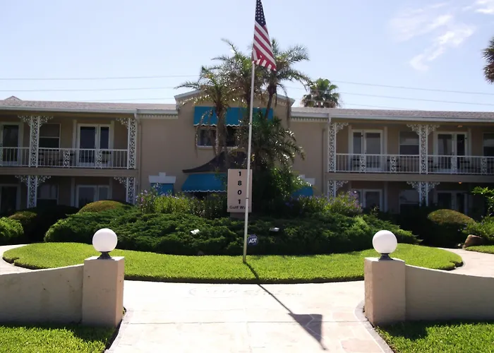 St. Pete Beach Resorts and Hotels with Waterparks