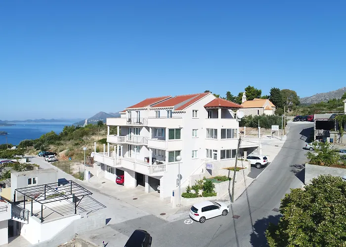 Apartments Villa Dadic