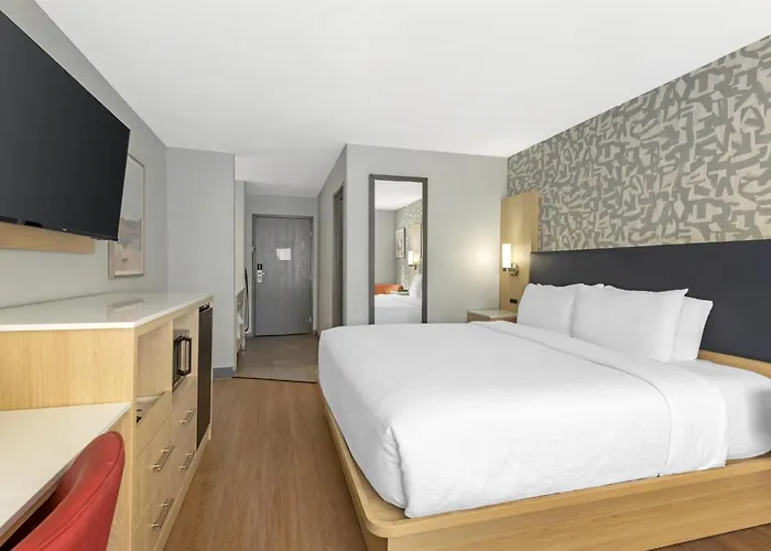 Montrose Golf hotels