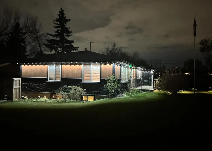 Luxurious Air Conditioned Inner City Bungalow
