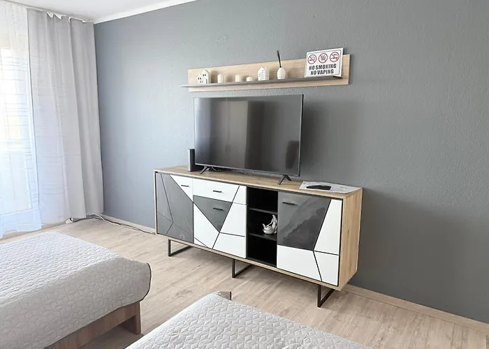 Unterkunft Gaius - 3 Schlafzimmer, Balkon & Kostenlose Parkplaetze In Magdeburg