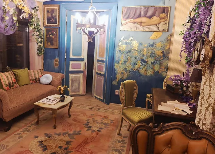 Stay In A Writer'S 19Th Century Villa Calea Victoriei