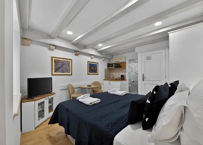 Solis Rooms Old Town