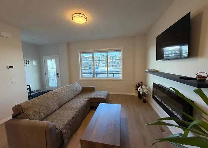 Beautiful New House In Alpine Park, Calgary