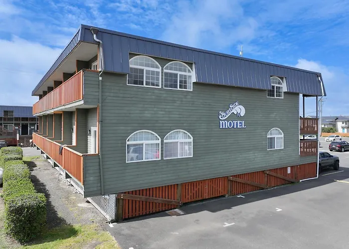 Rockaway Beach Golf hotels