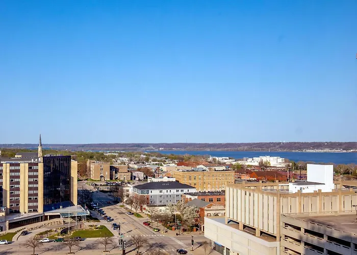 Peoria City Center Hotels