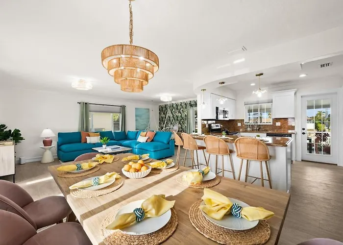 Vacation homes in Marco Island