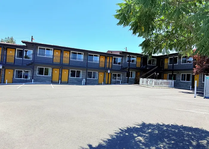 Ashland Hotels