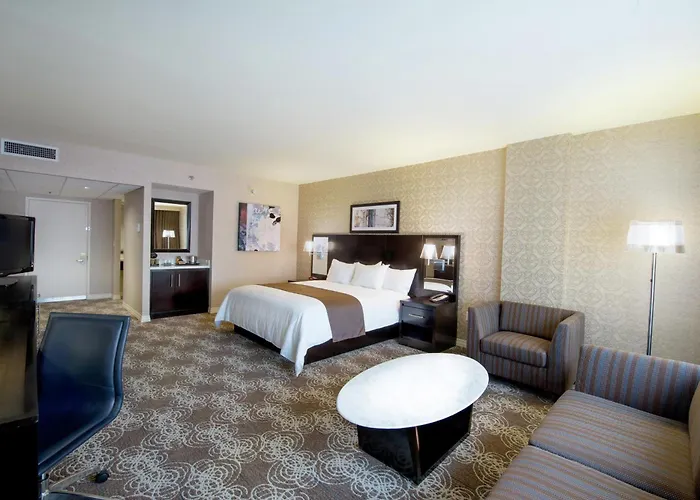Binghamton Beach hotels