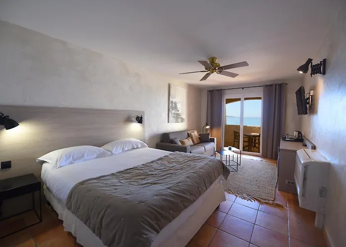 Hôtels à Saint-Florent (Corsica)