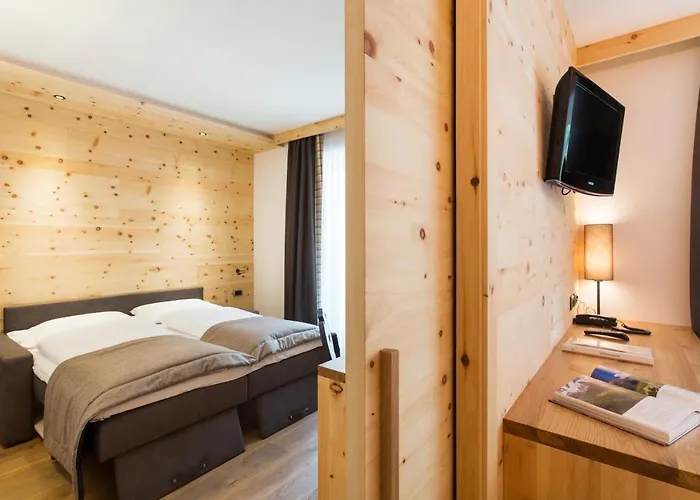 Hotel sulla spiaggia a Molveno